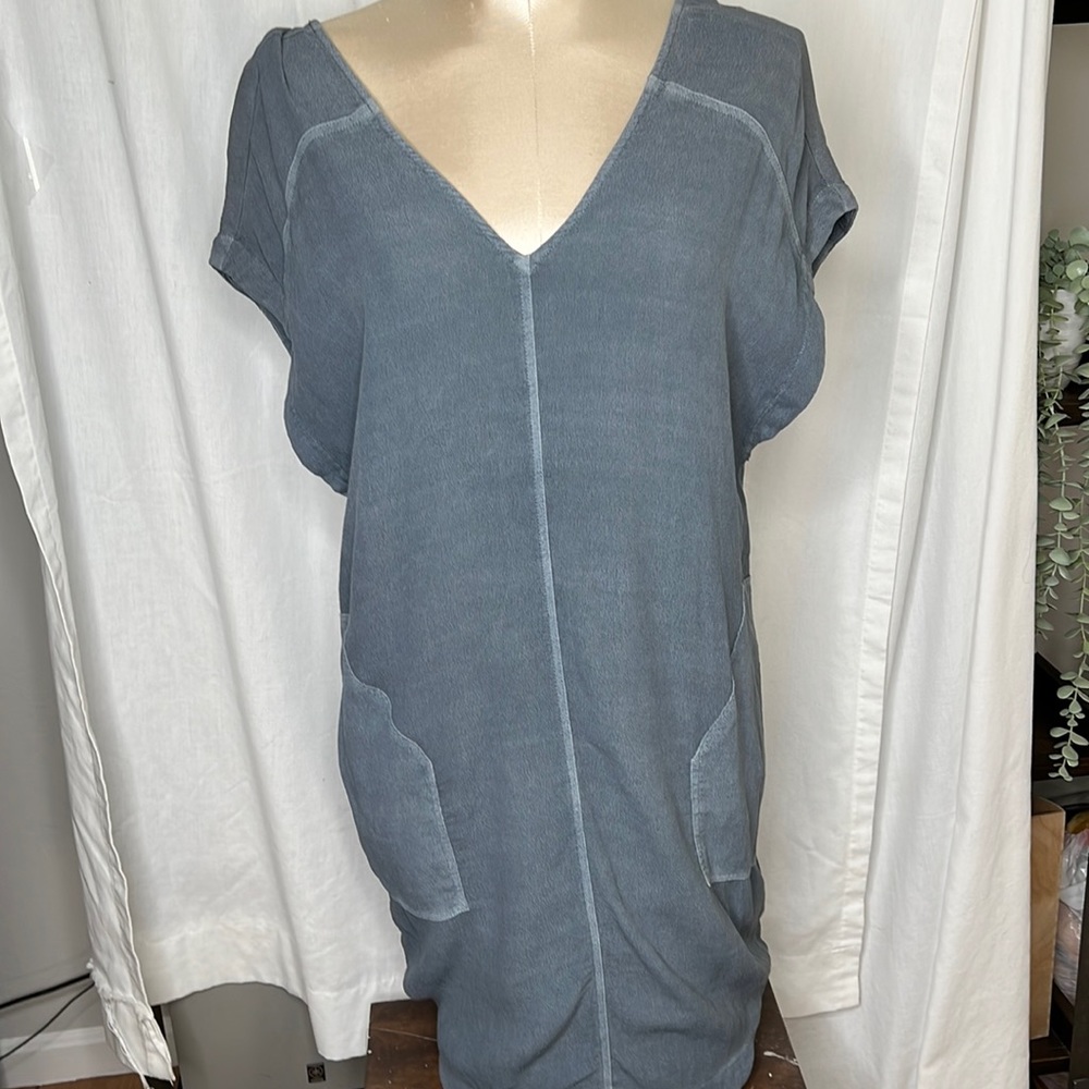 HOLDING HORSES Slate Blue V‑Neck Midi Dress